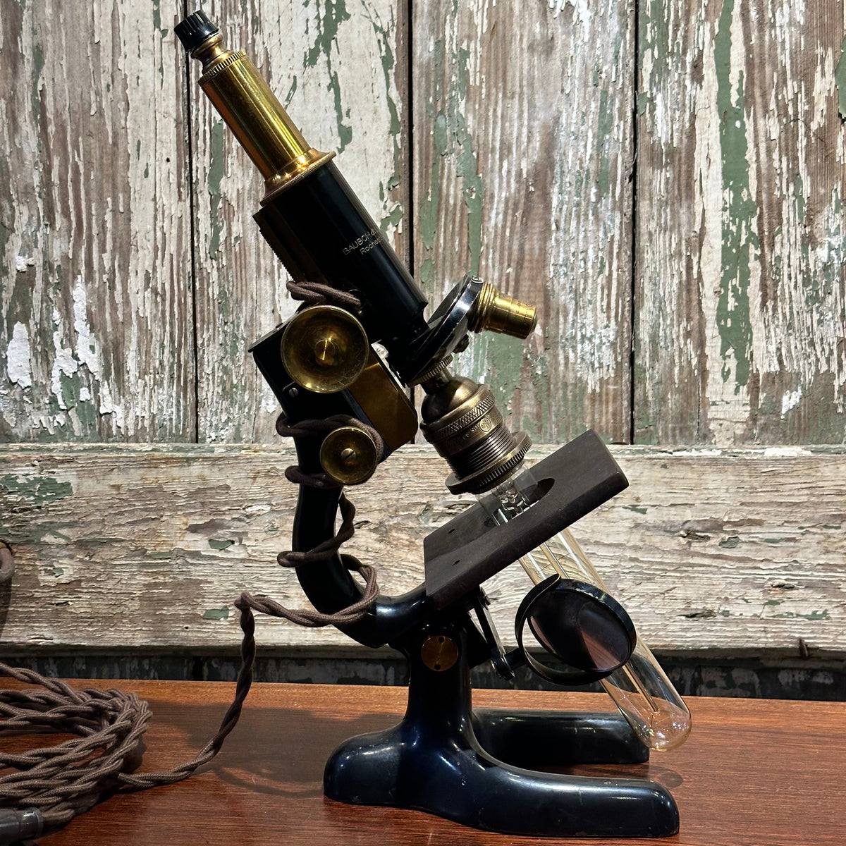 Field Microscope Light Fixture