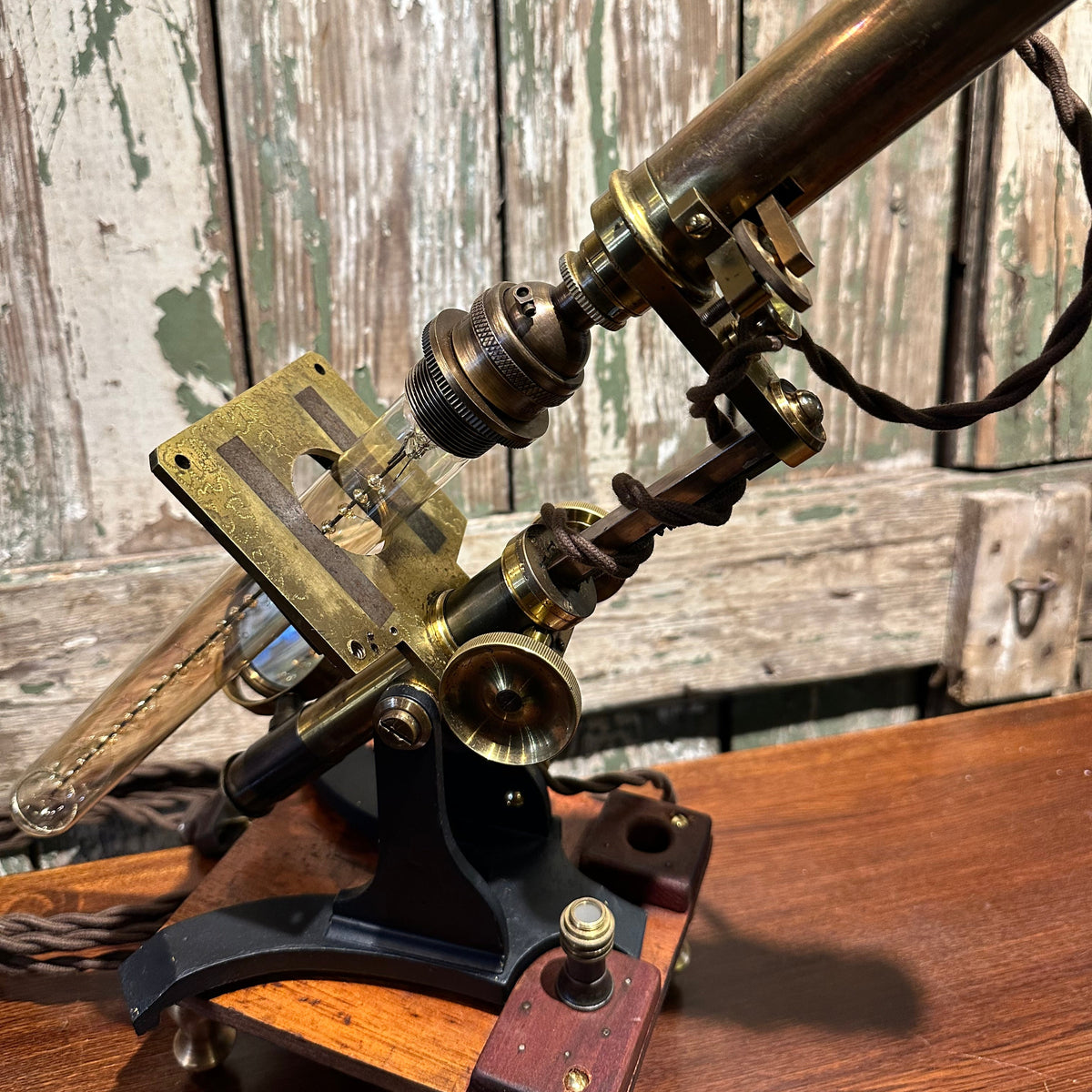 Field Microscope Light Fixture