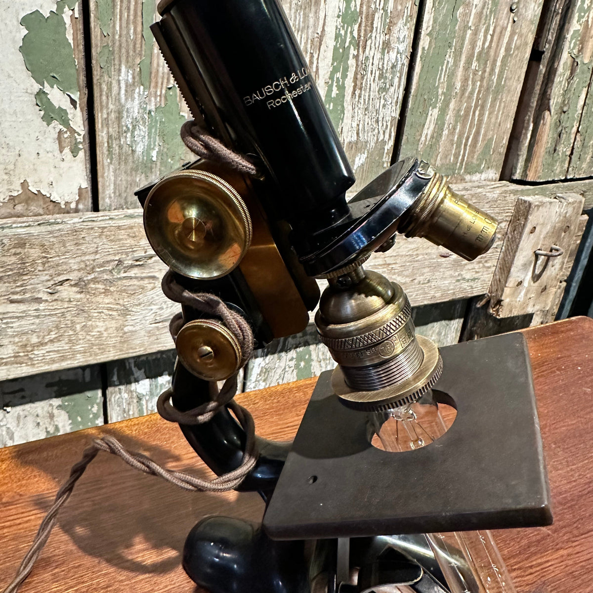 Field Microscope Light Fixture