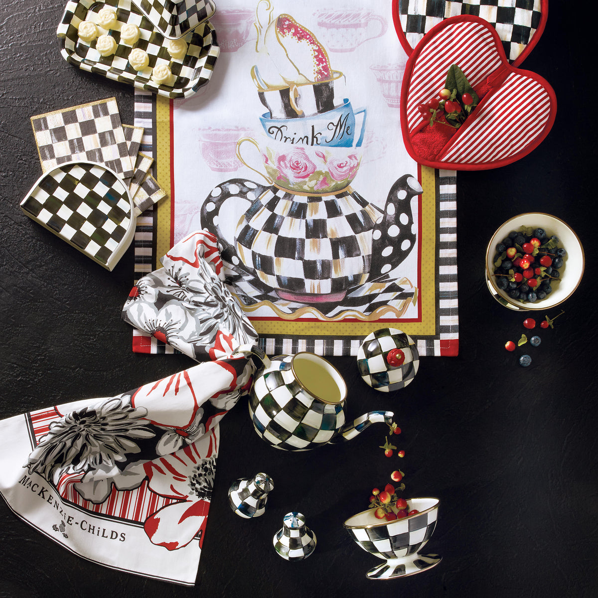 Courtly Check Enamel 1 Qt. Saucepan