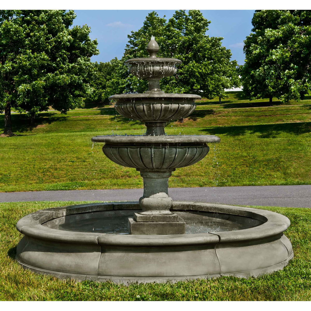 Estate Longvue Fountain