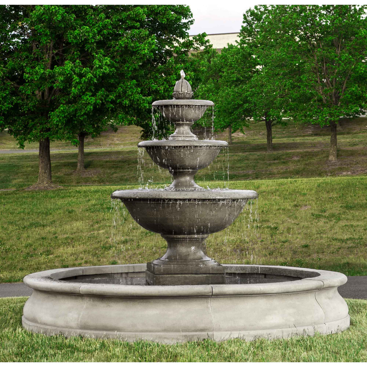 Monteros Fountain in Basin