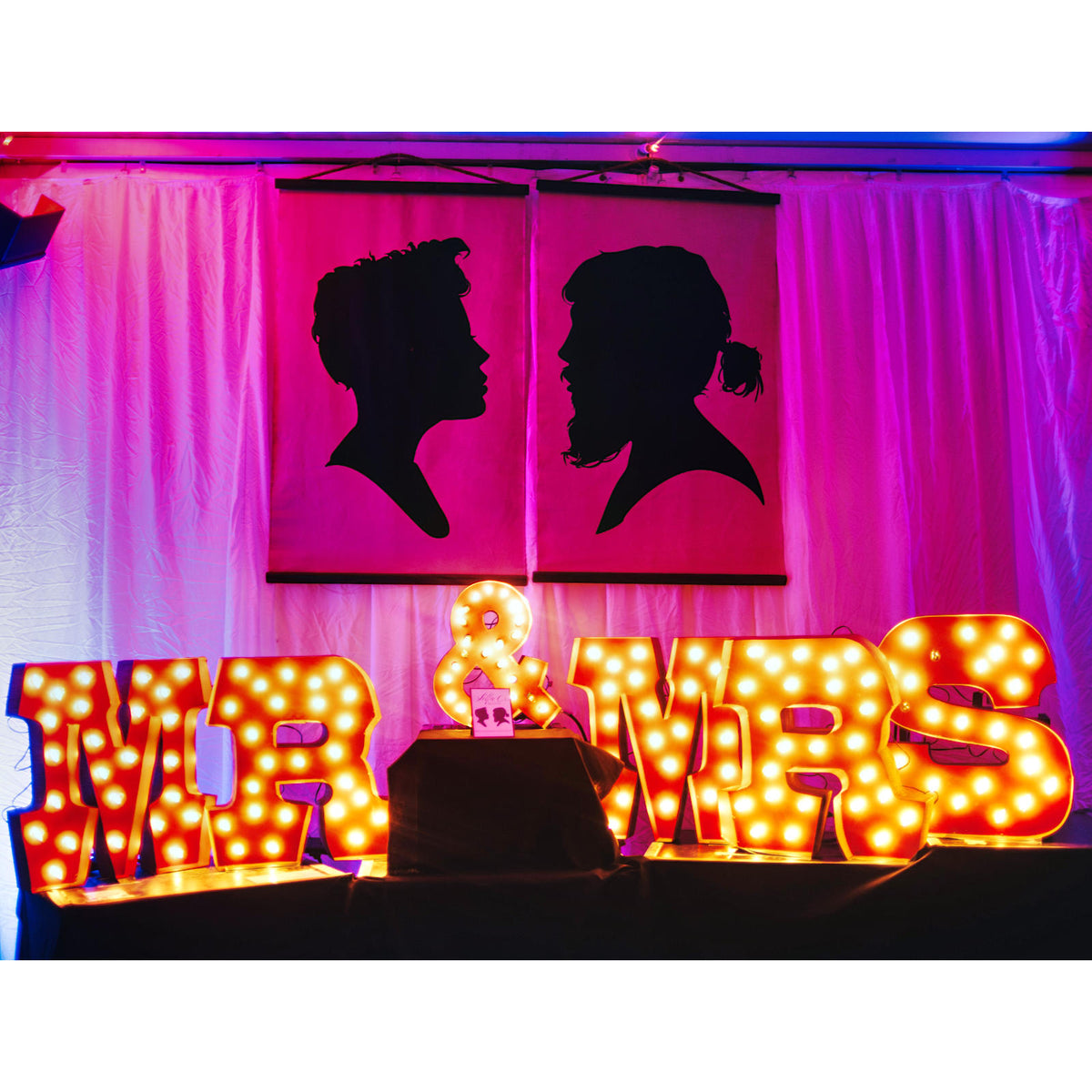"Mr. & Mrs." Sign
