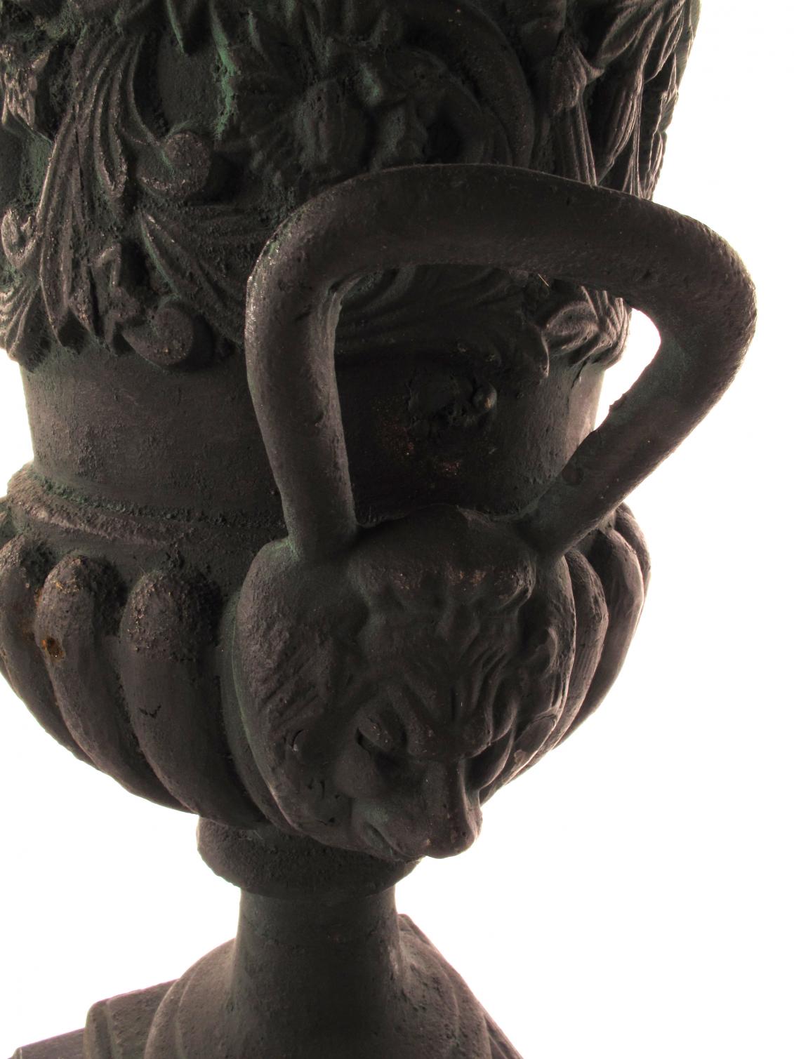 Handled Urn w/ Pedestal - Green
