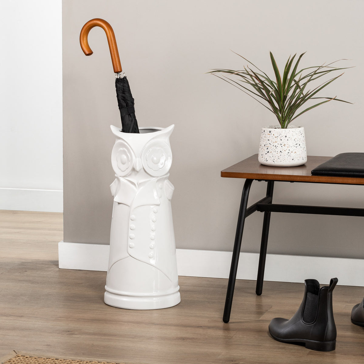 Notable Owl White Ceramic Umbrella Stand