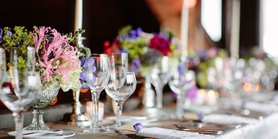 cover dinner cups table