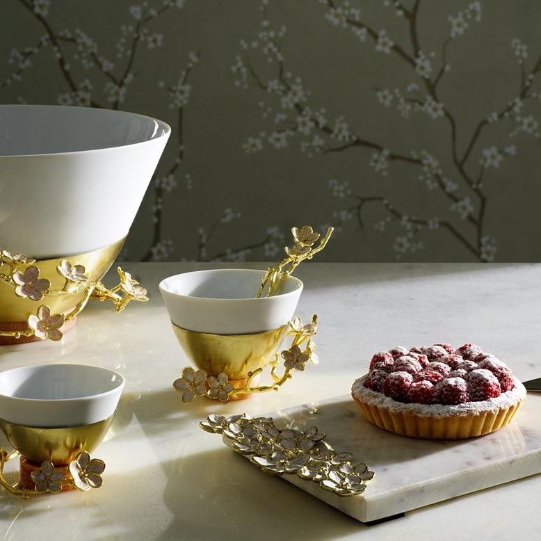 Set of Michael Aram serving bowls, beautifully designed with a  gold base with branches and golden flowers
