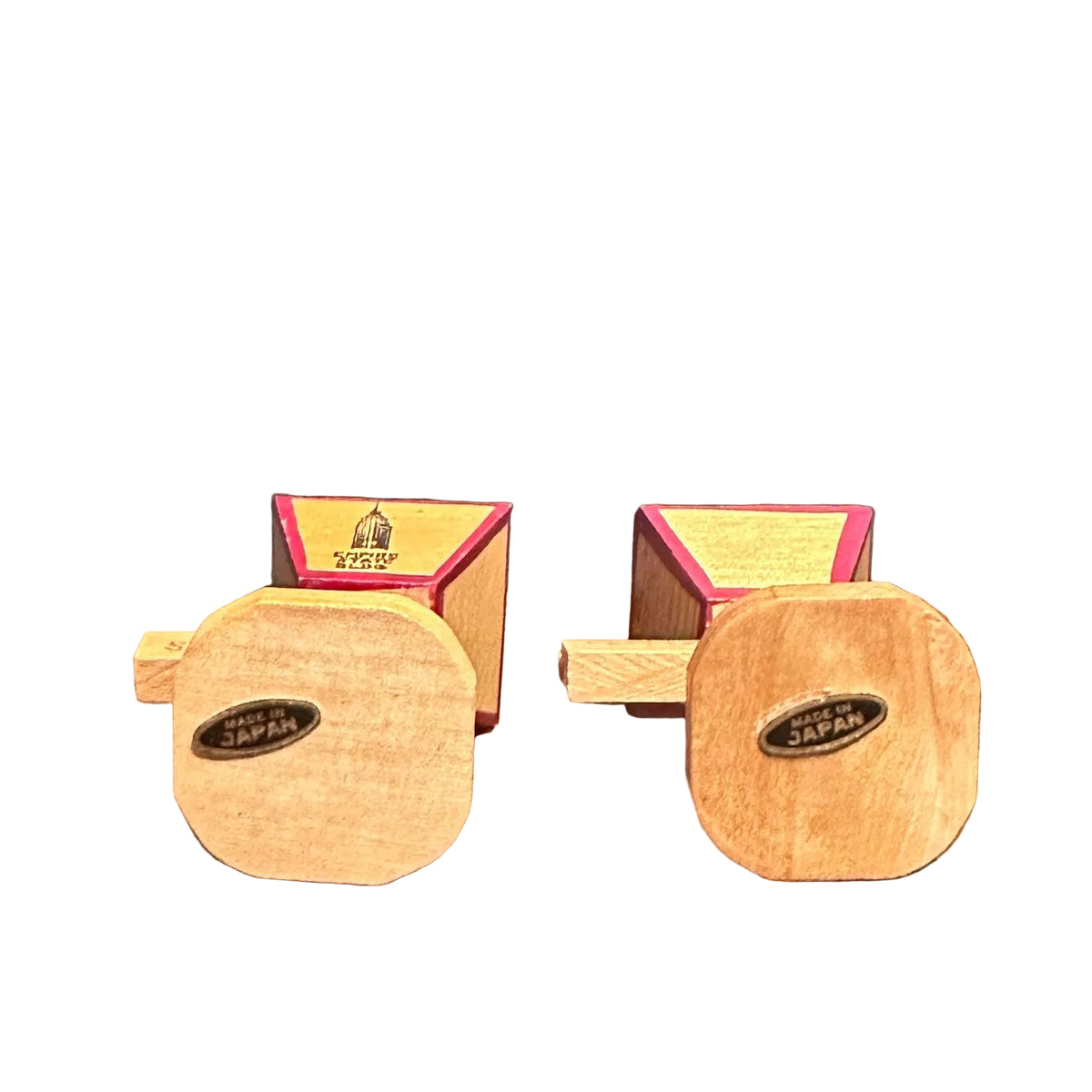 New York Lamp Post Salt & Pepper Shakers