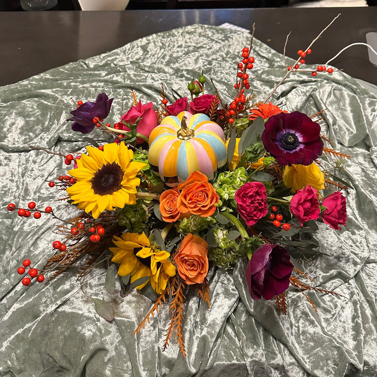 Autumn Check Round Centerpiece