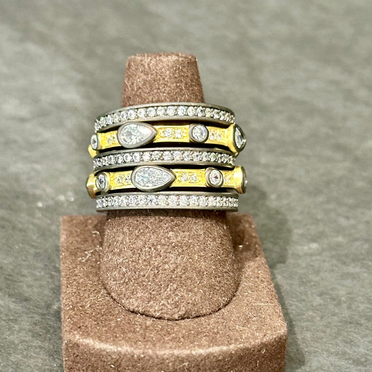 Band Ring Set- Black &amp; Gold