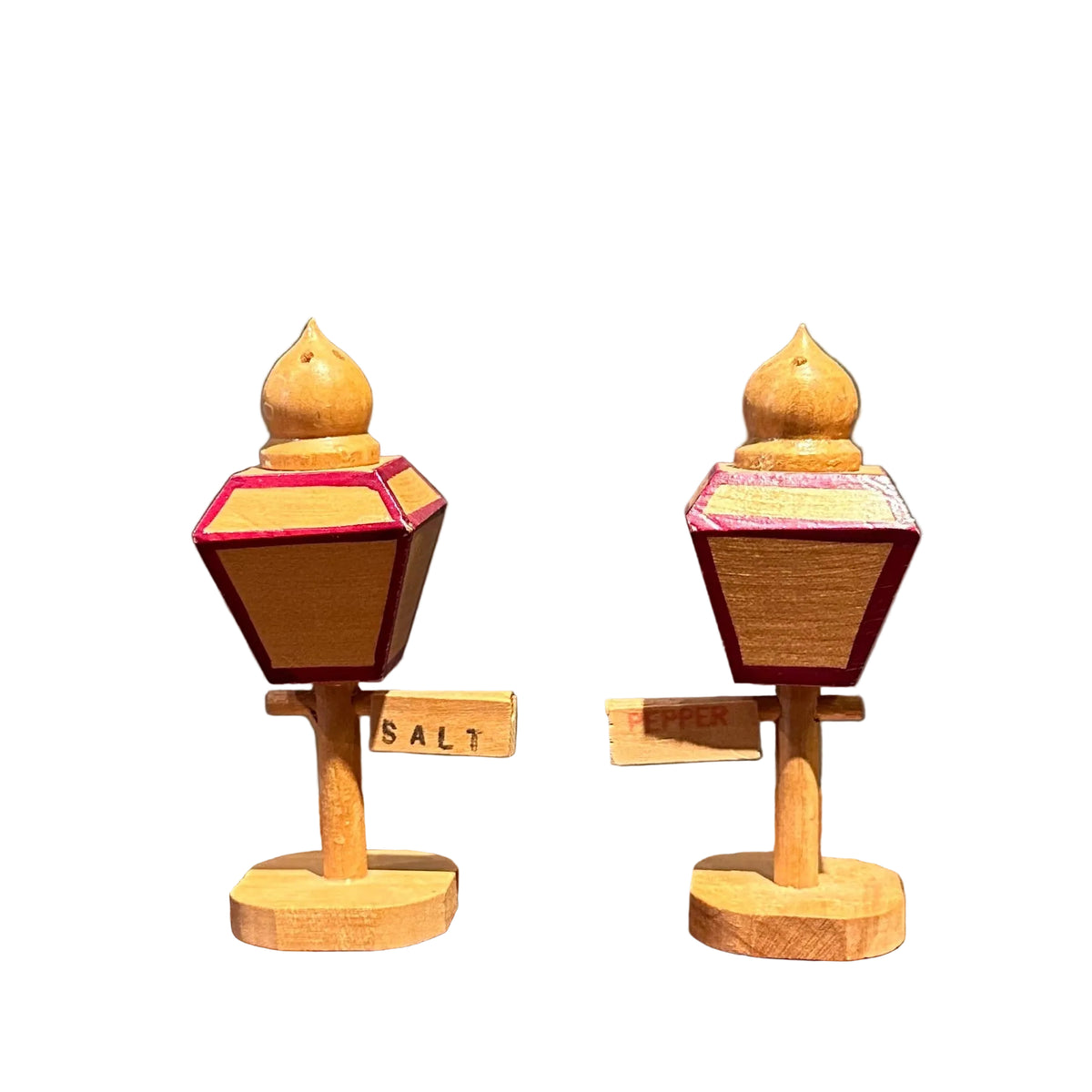 New York Lamp Post Salt & Pepper Shakers