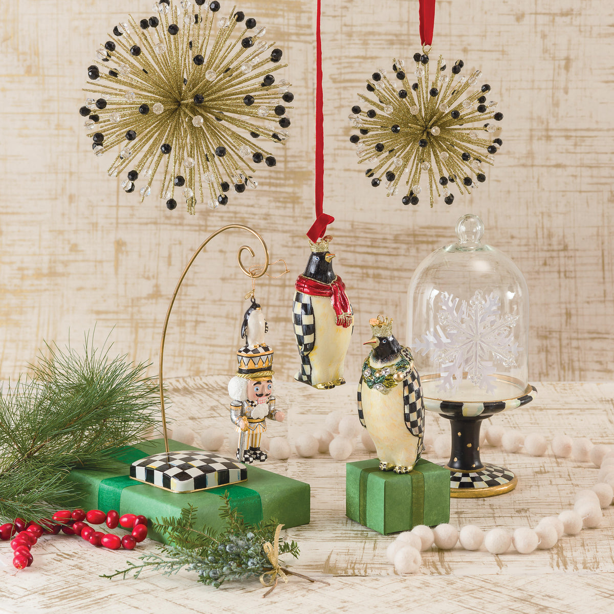 Courtly Check Ornament Stand