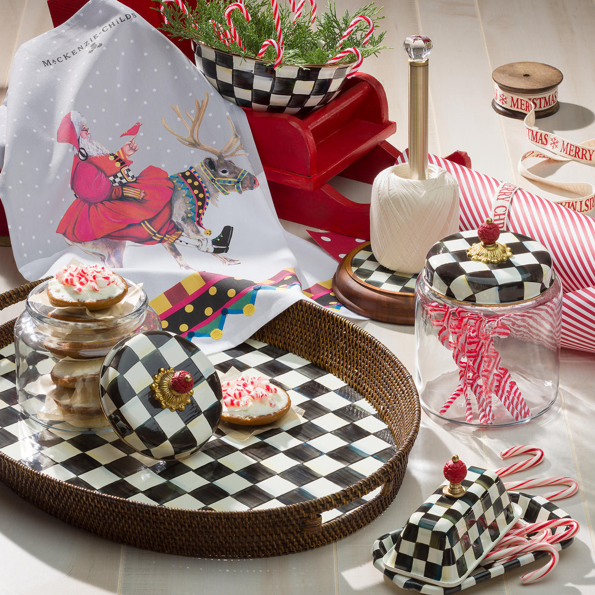 Courtly Check Rattan & Enamel Party Tray
