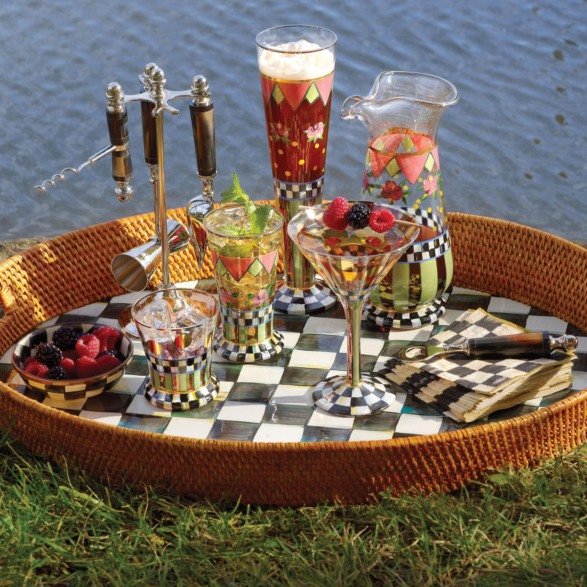 Courtly Check Rattan & Enamel Party Tray