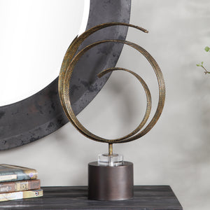 Elio Sculpture