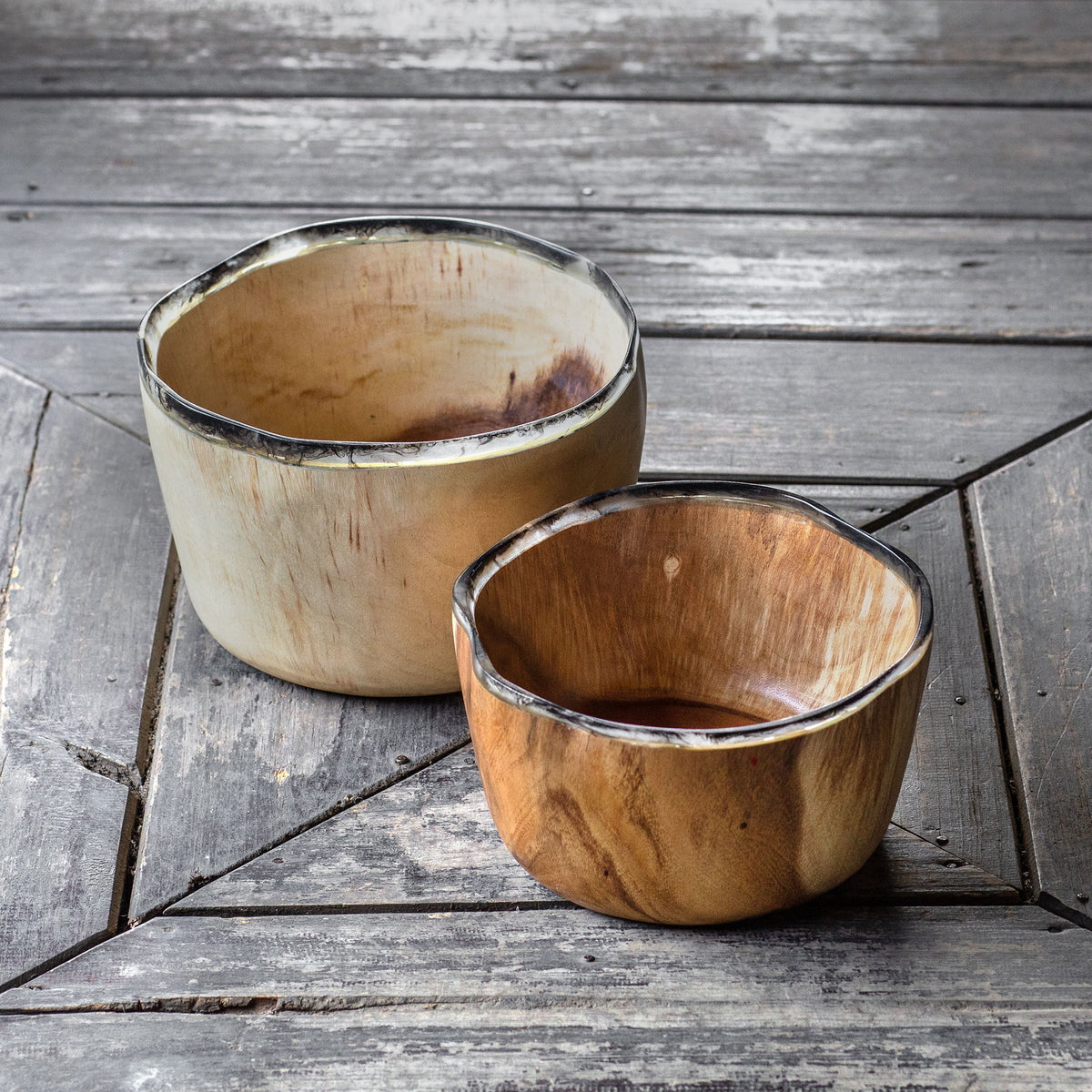 Saman Bowls, S/2