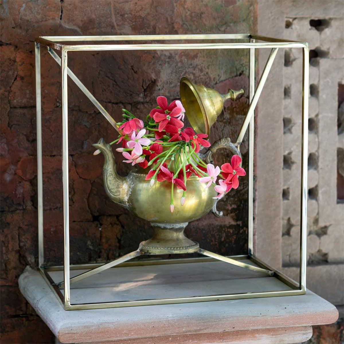 Floating Tea Pot Vase