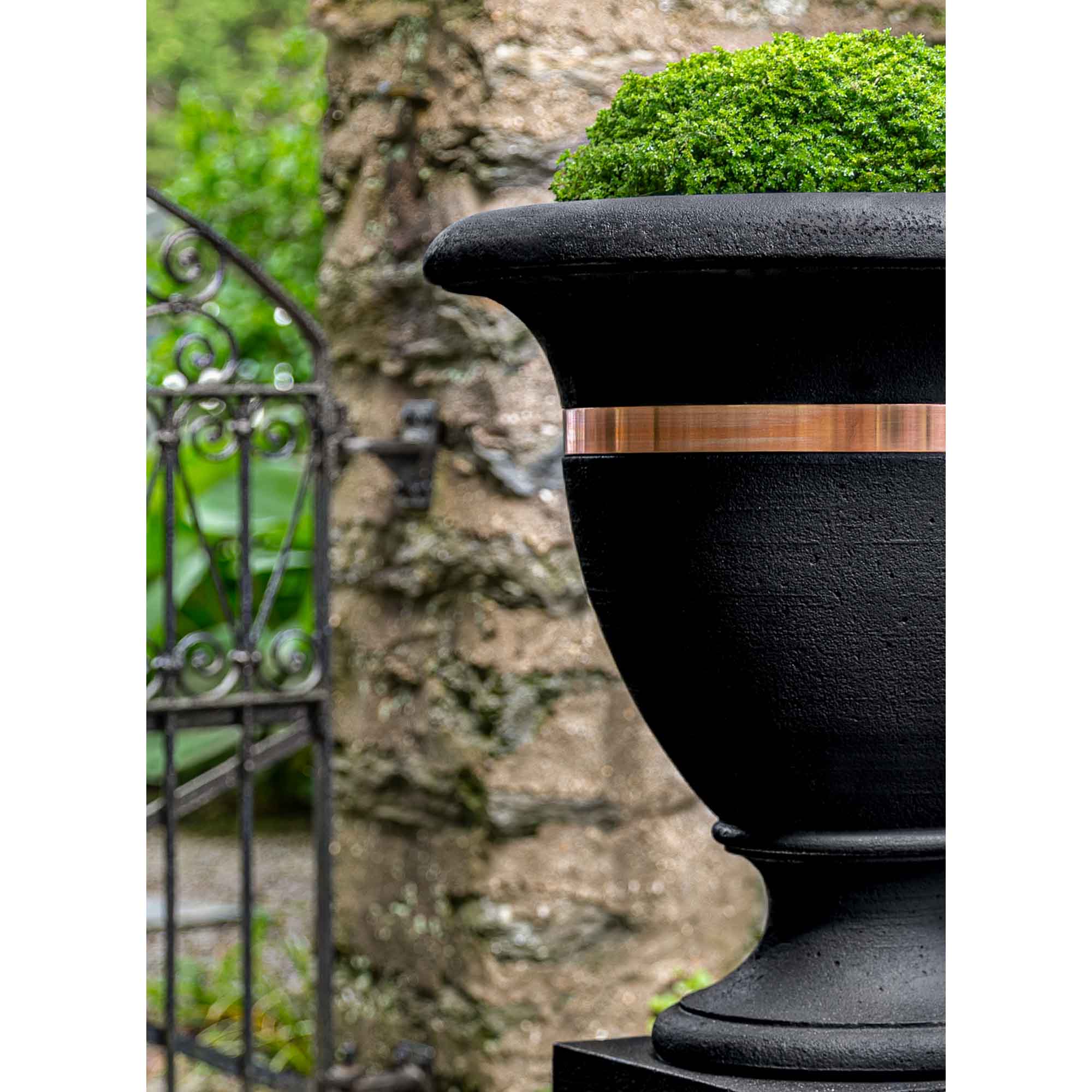 Classic Copper Banded Urn Large