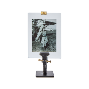 Vise Photo Frame