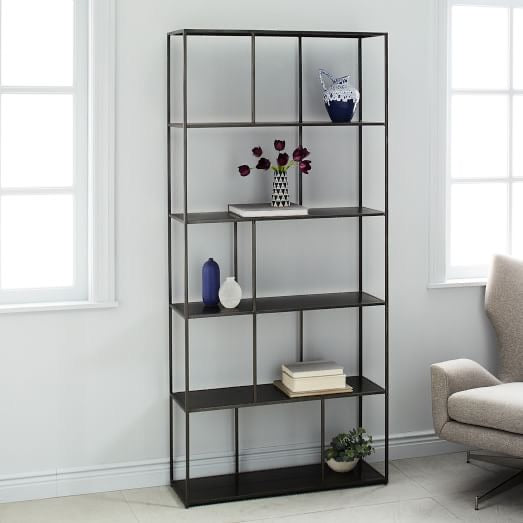 Linnea Bookshelf