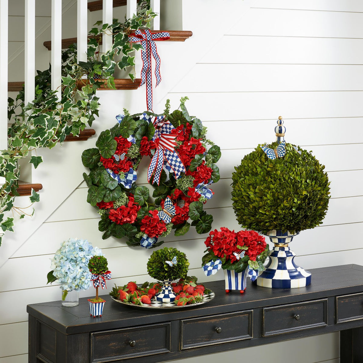 Royal Boxwood Topiary - Americana